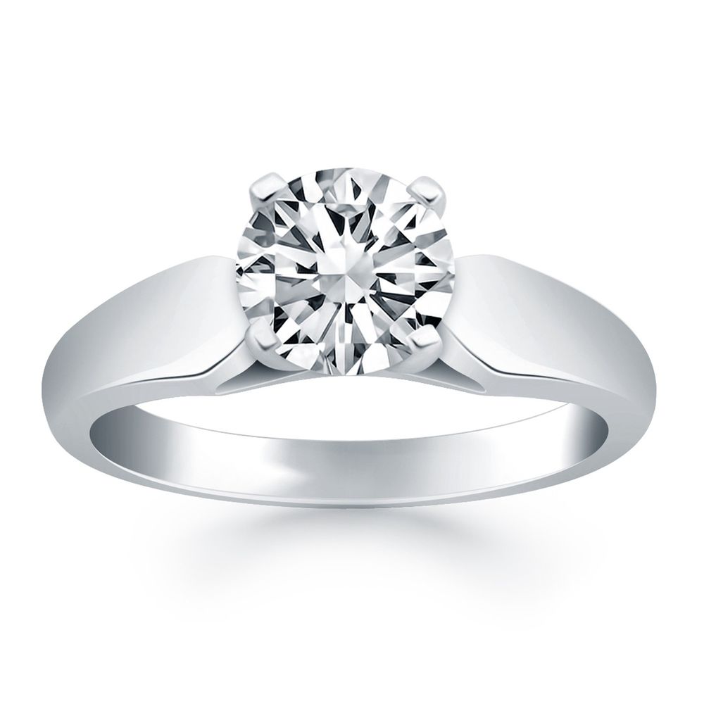 14 Karat Weißgold Tapered Cathedral Solitaire Verlobungsring