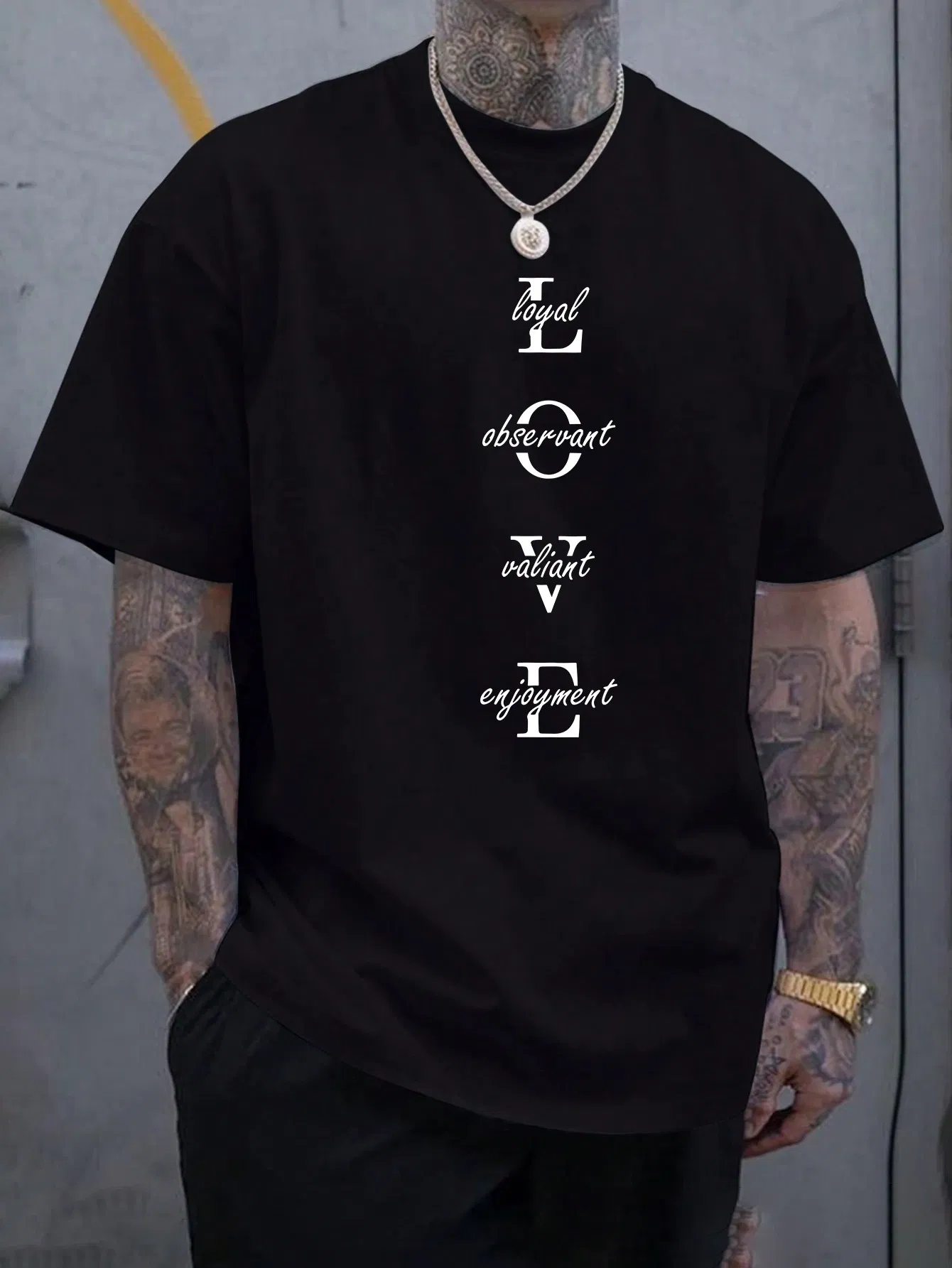 Männer Retro-Stil modisches T-Shirt mit geometrischem Buchstabenmuster, gestrickter Polyester-Mischung, angelegtem Stil