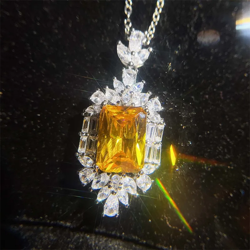 Huitan Elegant Yellow Cubic Zirkonia Anhänger Halskette Frauen für Jubiläumsparty wunderschöne weibliche Hochzeit Trend Ewigkeit Schmuck