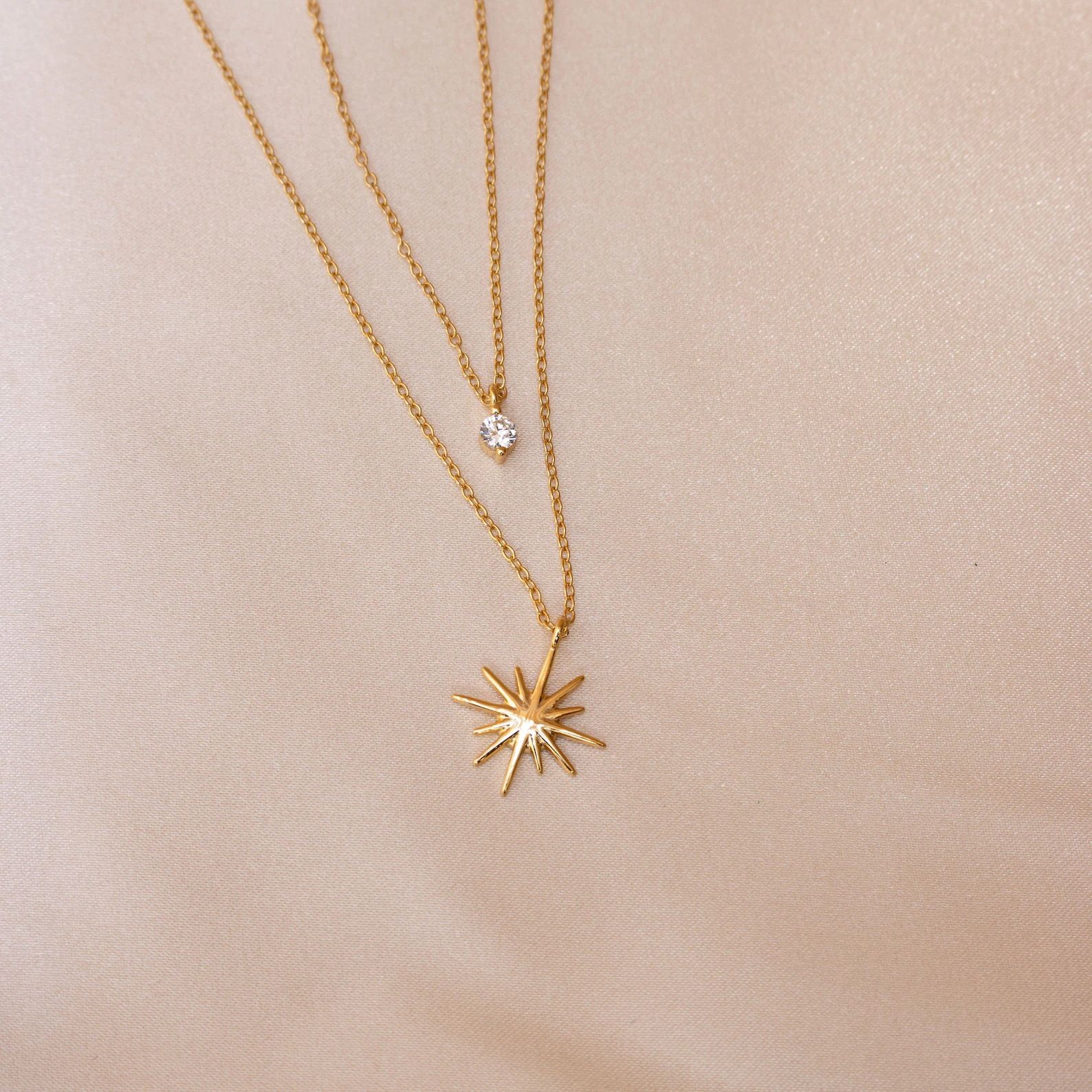 Tewiky Diamant Halskette für Frauen, Dainty Gold Halskette 14K Gold Plated Long Lariat Halskette Einfaches Gold CZ Diamant Choker Halskette für Frauen Trendy Gold Halskette Schmuck Geschenke für Mädchen
