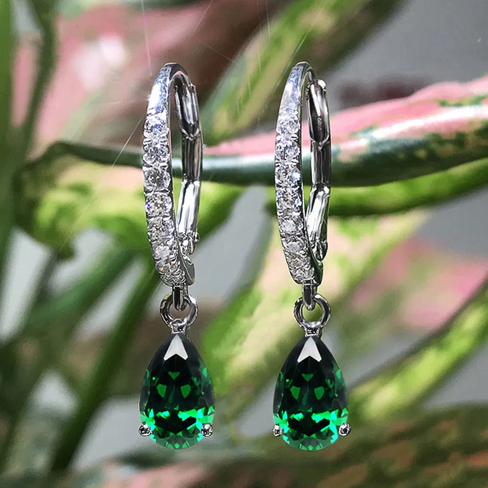 Frauen exquisite Wassertropfen Birne-förmige Zircon Ohrringe