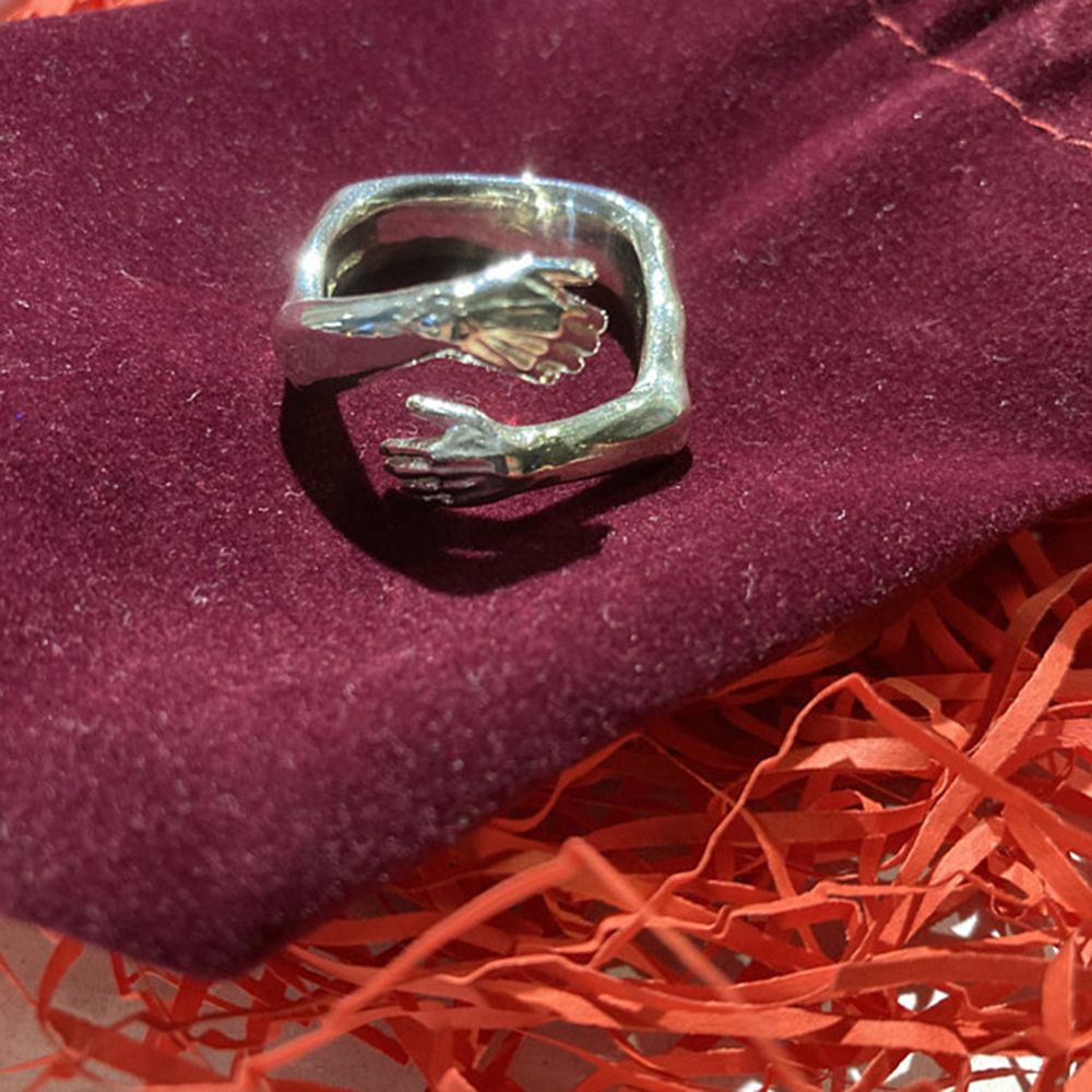 2021 neue Frauen Mädchen Hand Rizeable Ring Kreative Liebe Hug Silberfarbe Ring Mode Lady Open Ring Schmuck Geschenke für Liebhaber