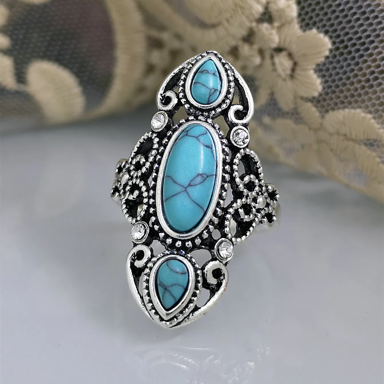 Kreative Openwork geschnitzt Vintage Türkis Ring