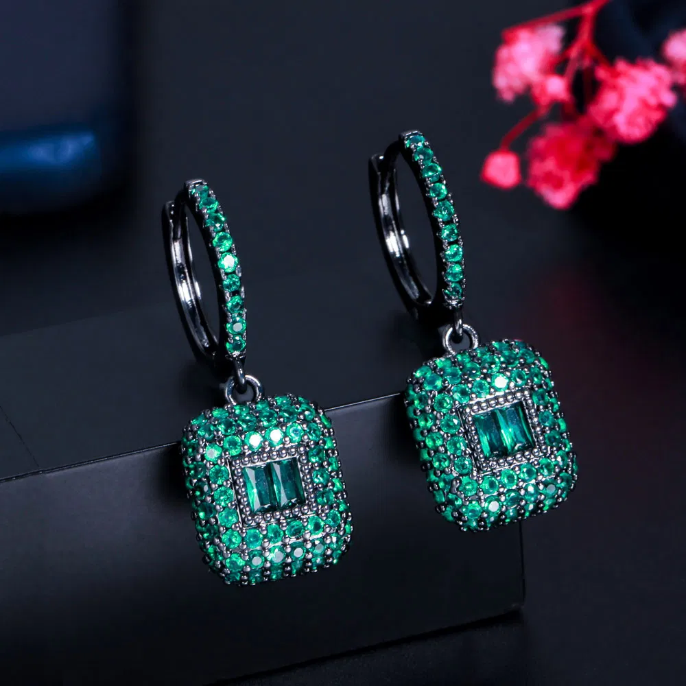 Beliebte Microset Zircon Square Smaragd Drop Ohrringe
