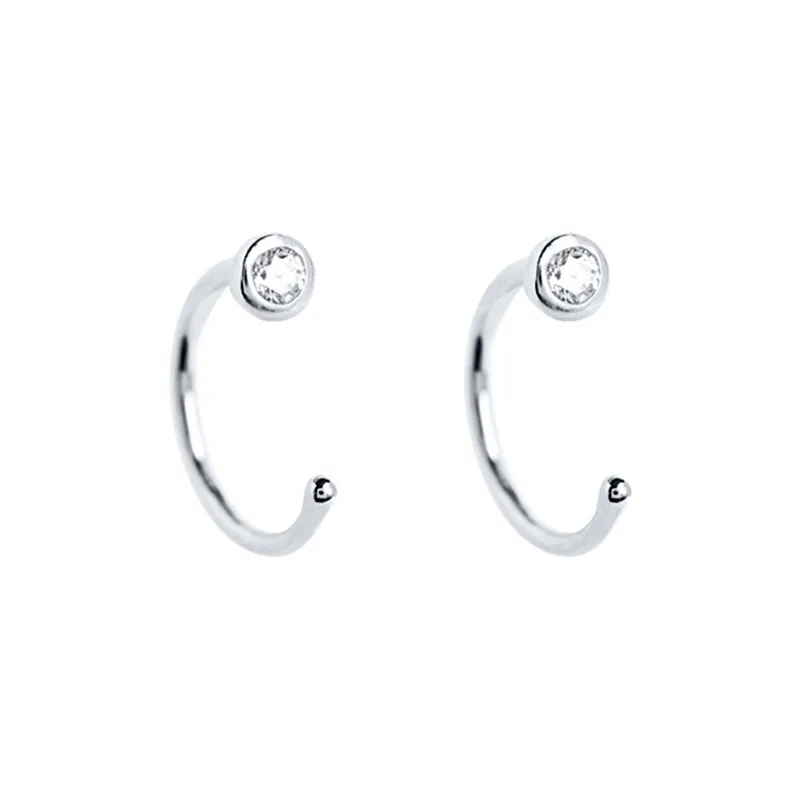 Ein Hook Zirkon Ohrringe sind immer noch einfaches Sterling Silber
