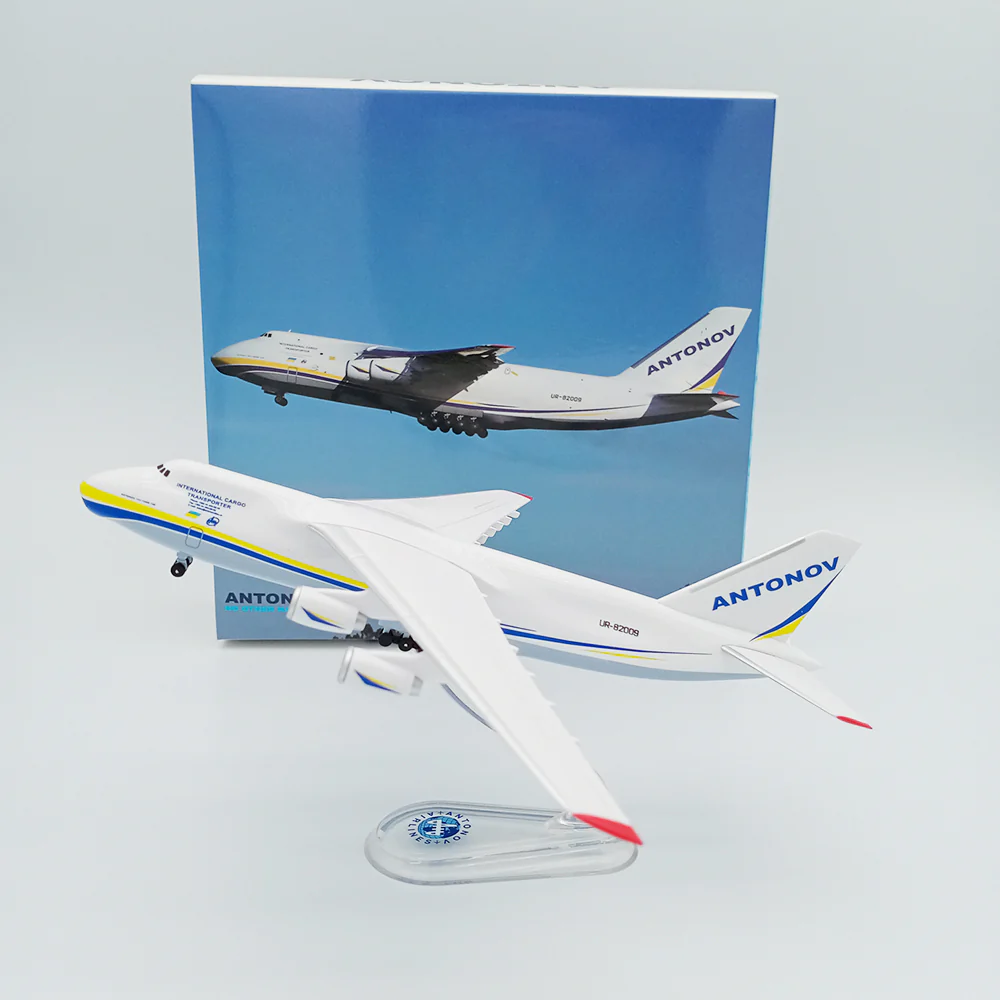 1:400 Antonov AN-124 Transport Aircraft Model