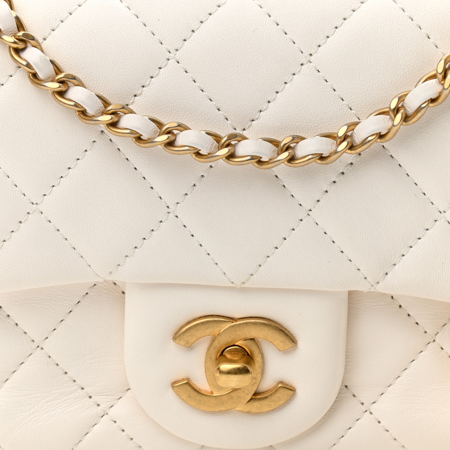 Lambskin Quilted CC Pearl Crush Mini Flap White