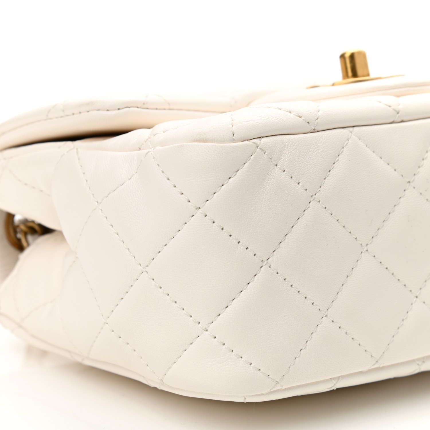 Lambskin Quilted CC Pearl Crush Mini Flap White
