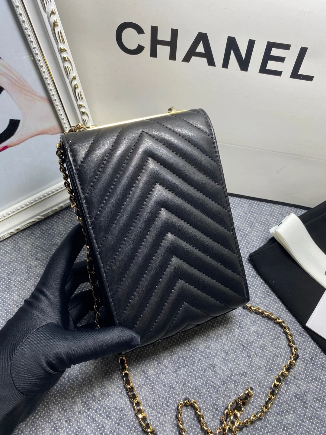 Chanel Chevron Trendy Cc Phone Black Bag For Women 18cm/7in