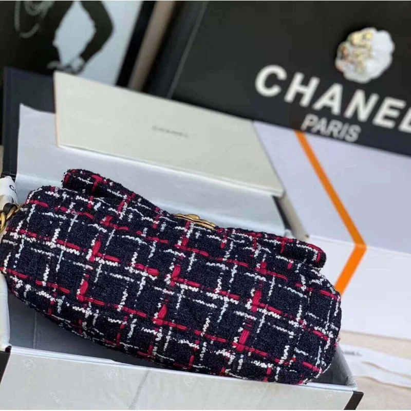 Chanel 19 Flap Bag In Tweed As1160