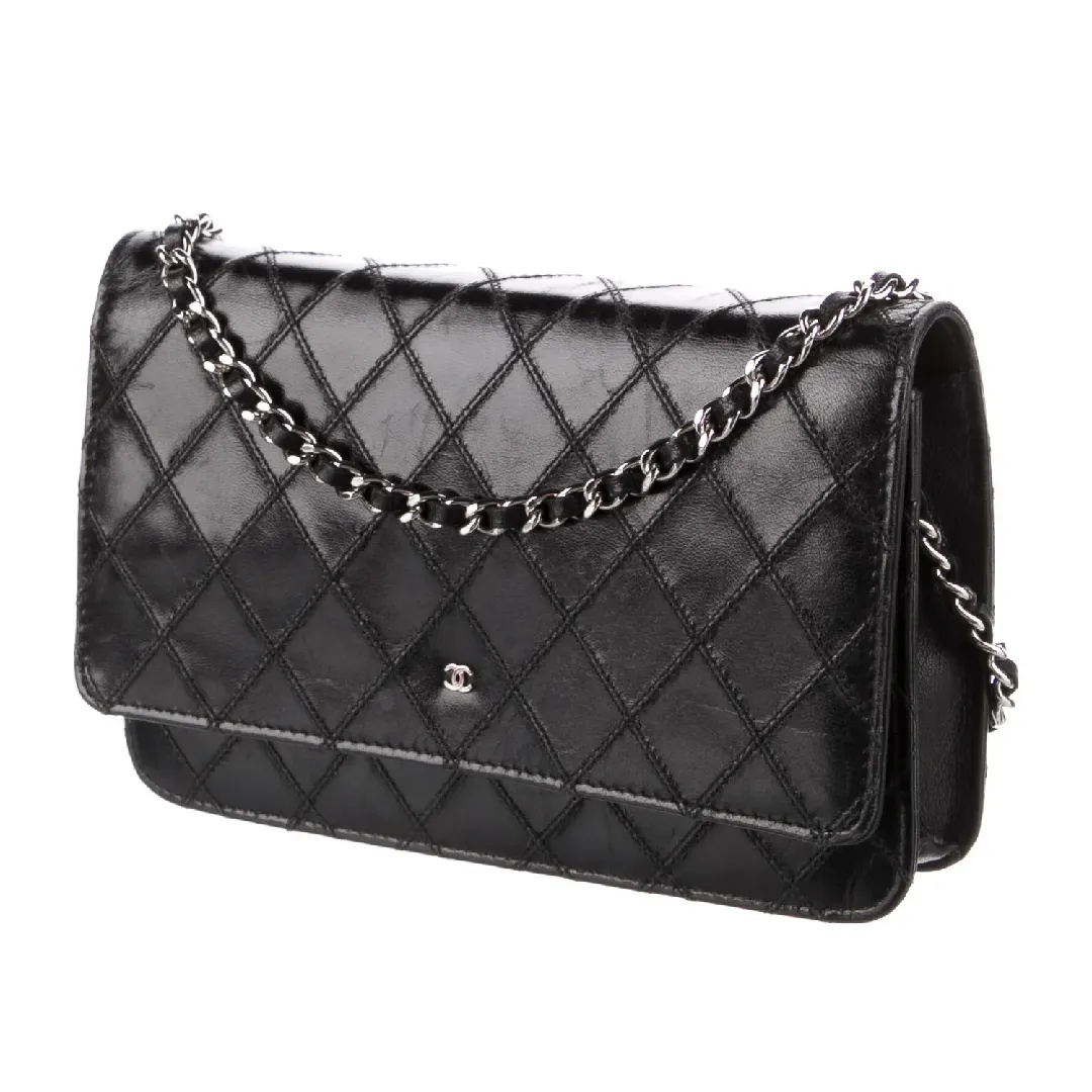 Diamond Quilt Wallet On Chain