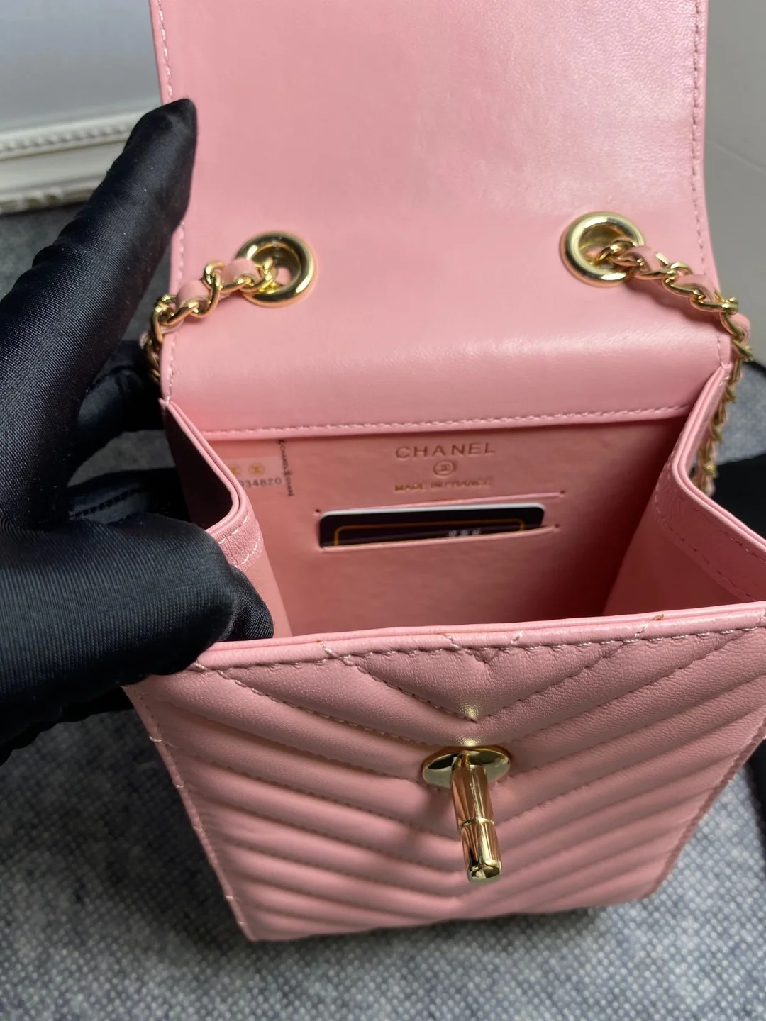 Chanel Chevron Trendy Cc Phone Pink Bag For Women 18cm/7in