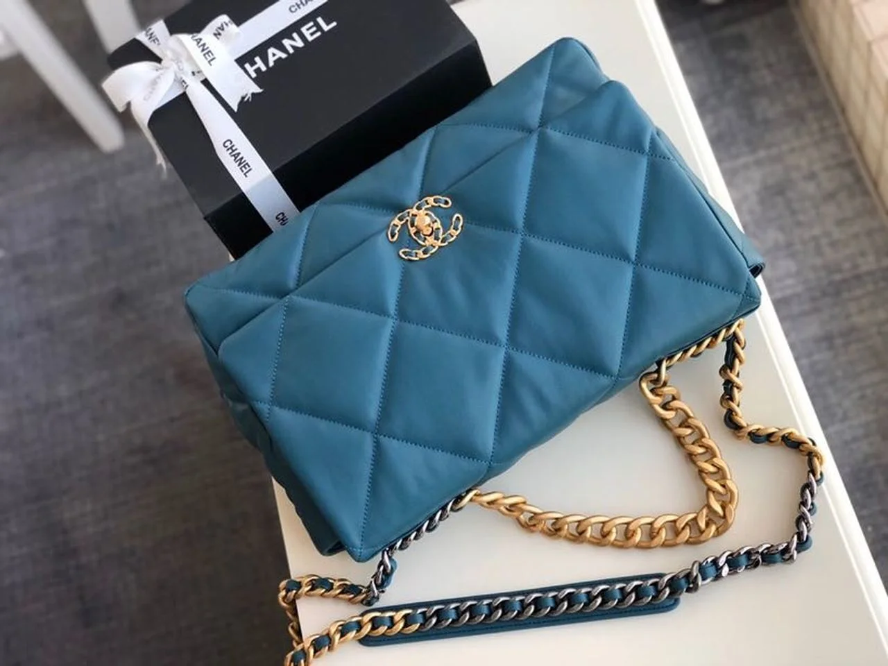 Chanel 19 Maxi Handbag Teal For Women, Women’s Bags, Shoulder And Crossbody Bags 14in/36cm AS1162