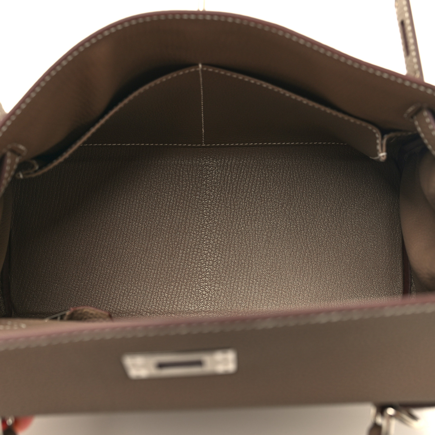 Togo Kelly Retourne 28 Etoupe