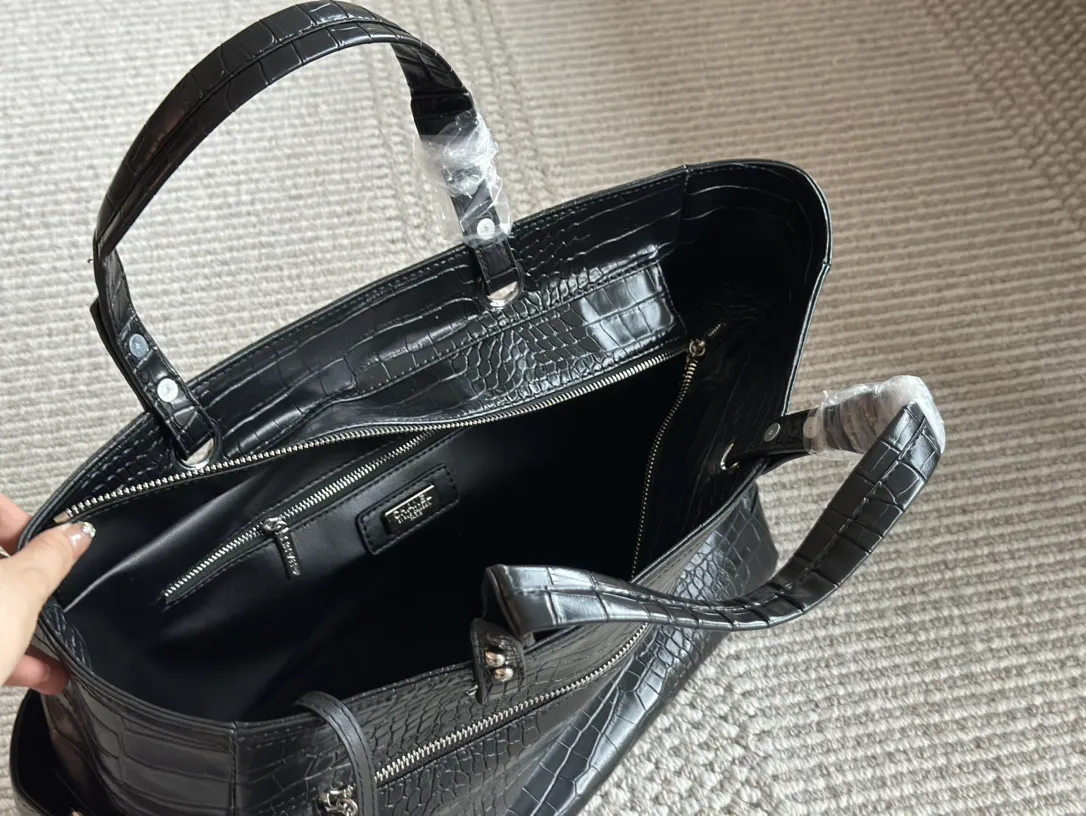 Crocodile travel bag