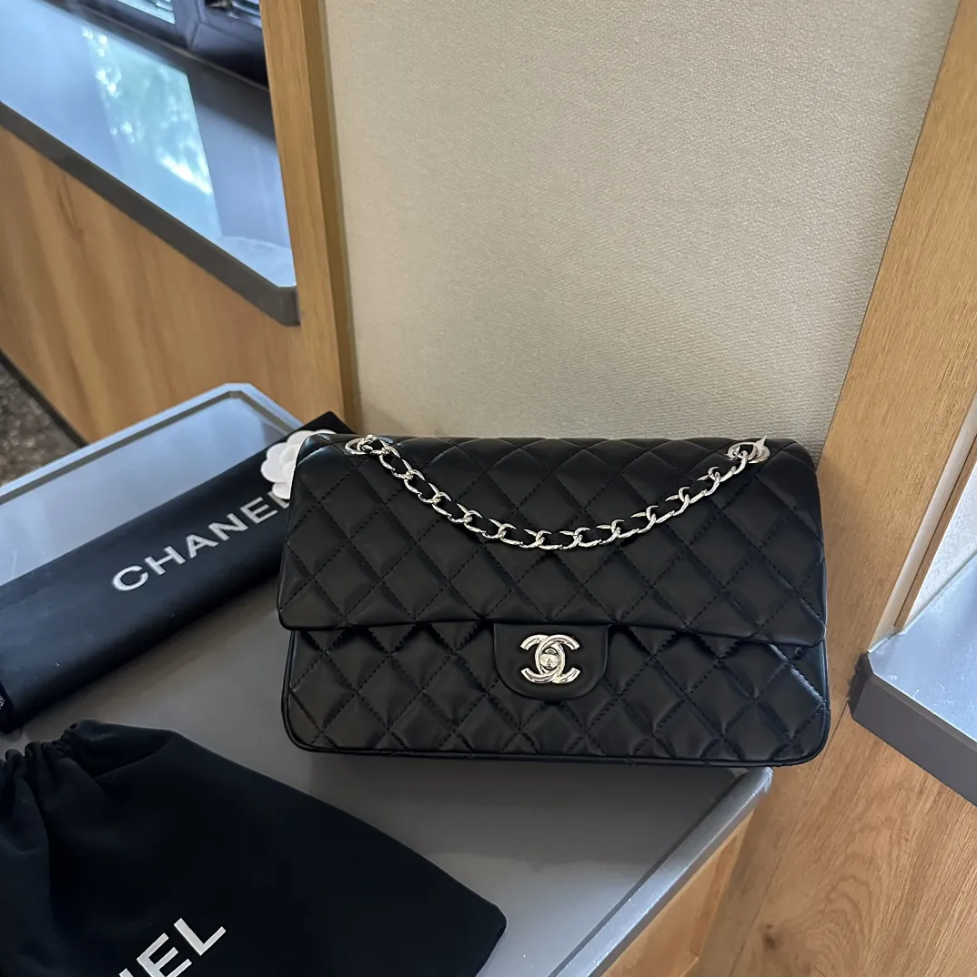 Classic 11.12 Handbag