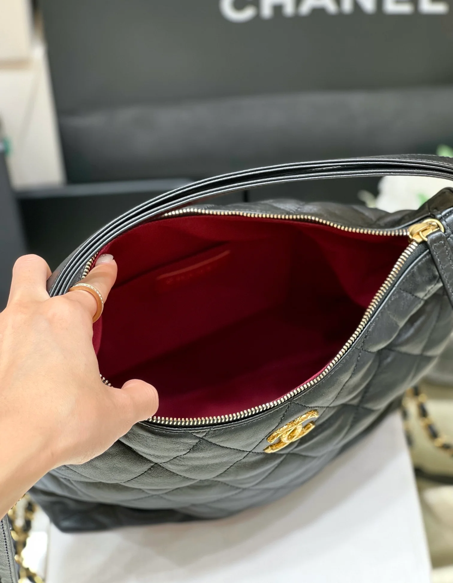 Chanel Maxium Old Hobo Bag Black For Women, Women’s Bags 14.4in/37cm AS3488 B08857 94305