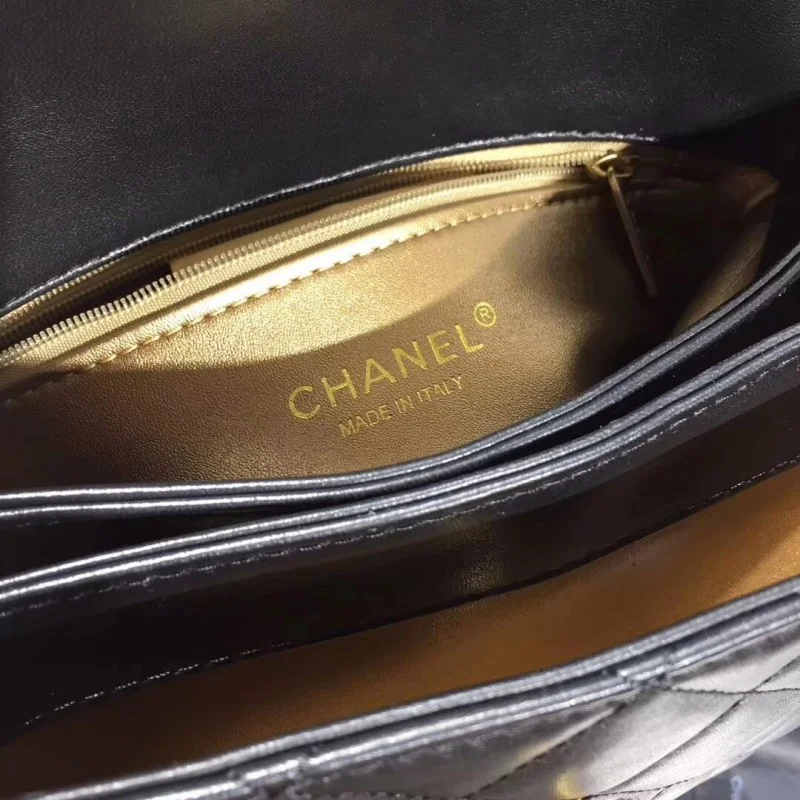 Chanel Flap Bag With Top Handle As1174