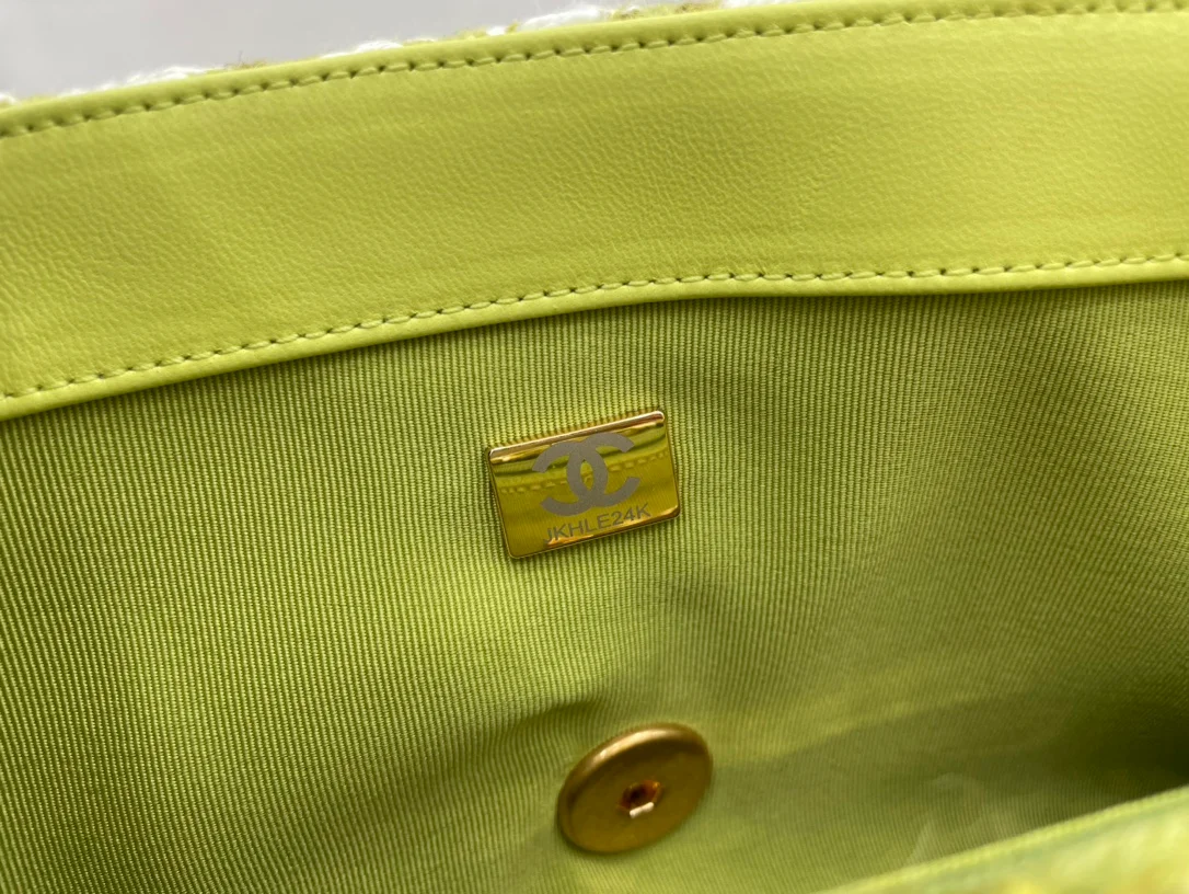 Chanel 19 Large Handbag Gold Hardware Green For Women, Women’s Handbags, Shoulder Bags 11.8in/30cm