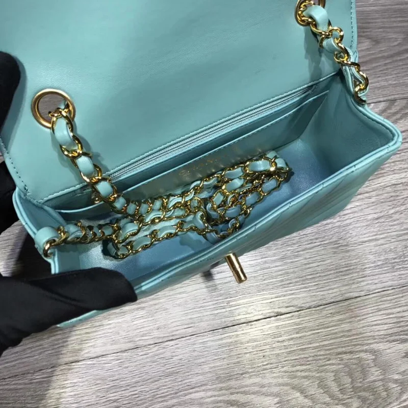 Chanel Chevron Lambskin 20Cm Class-Flap Bag 1116