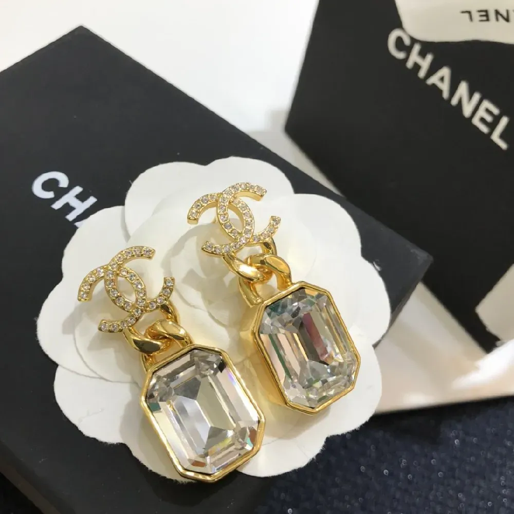 CC CRYSTAL STUD EARRINGS