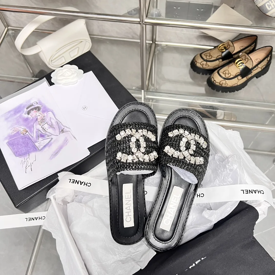 CC new arrival women slippers 001