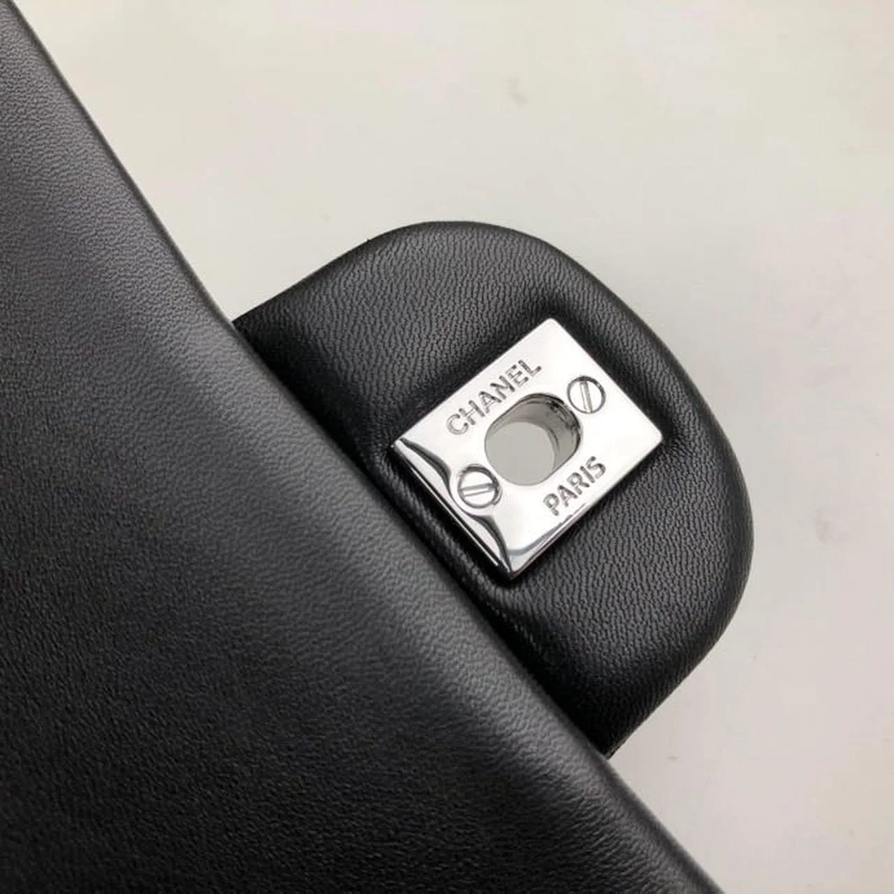 Chanel Classic HandBag Black For Women 9.9in/25.5cm A01112