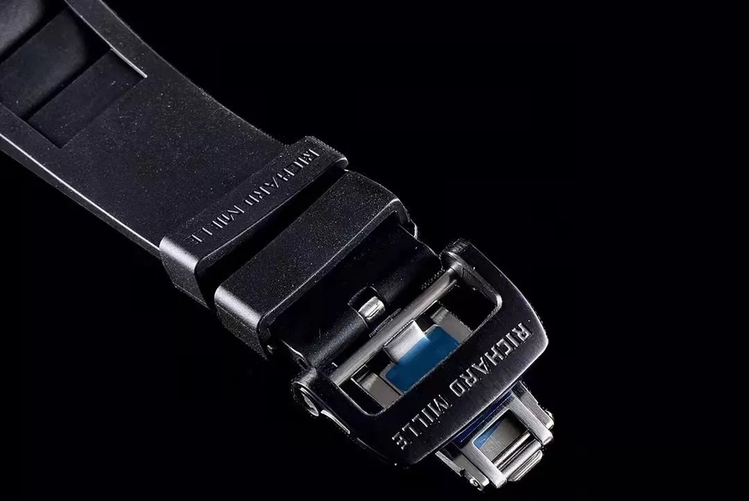 RM 35-01 Black Bezel Red Markers Black Rubber Strap KV RUML3