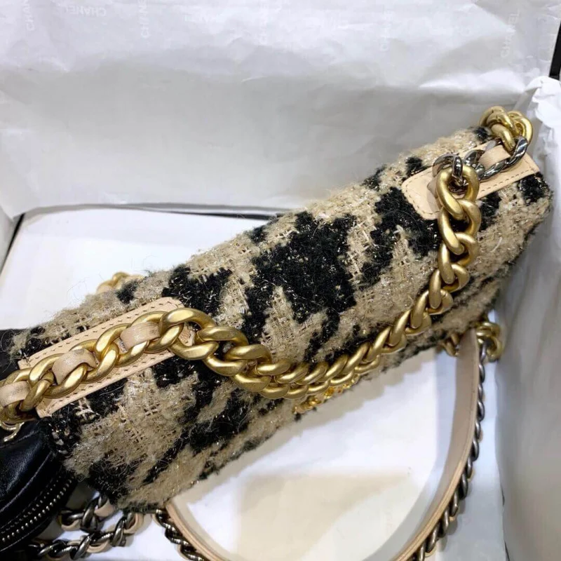 Chanel 19 Tweed W-With Leather Coin Purse Ap0985