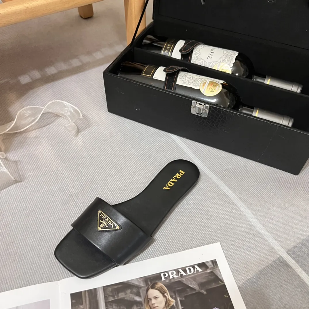 Pra new arrival women slippers