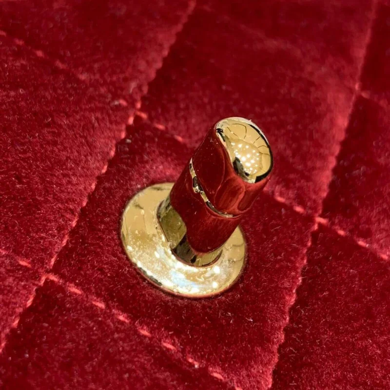 Chanel W-With -Details On Strap Ap1450 In Velvet