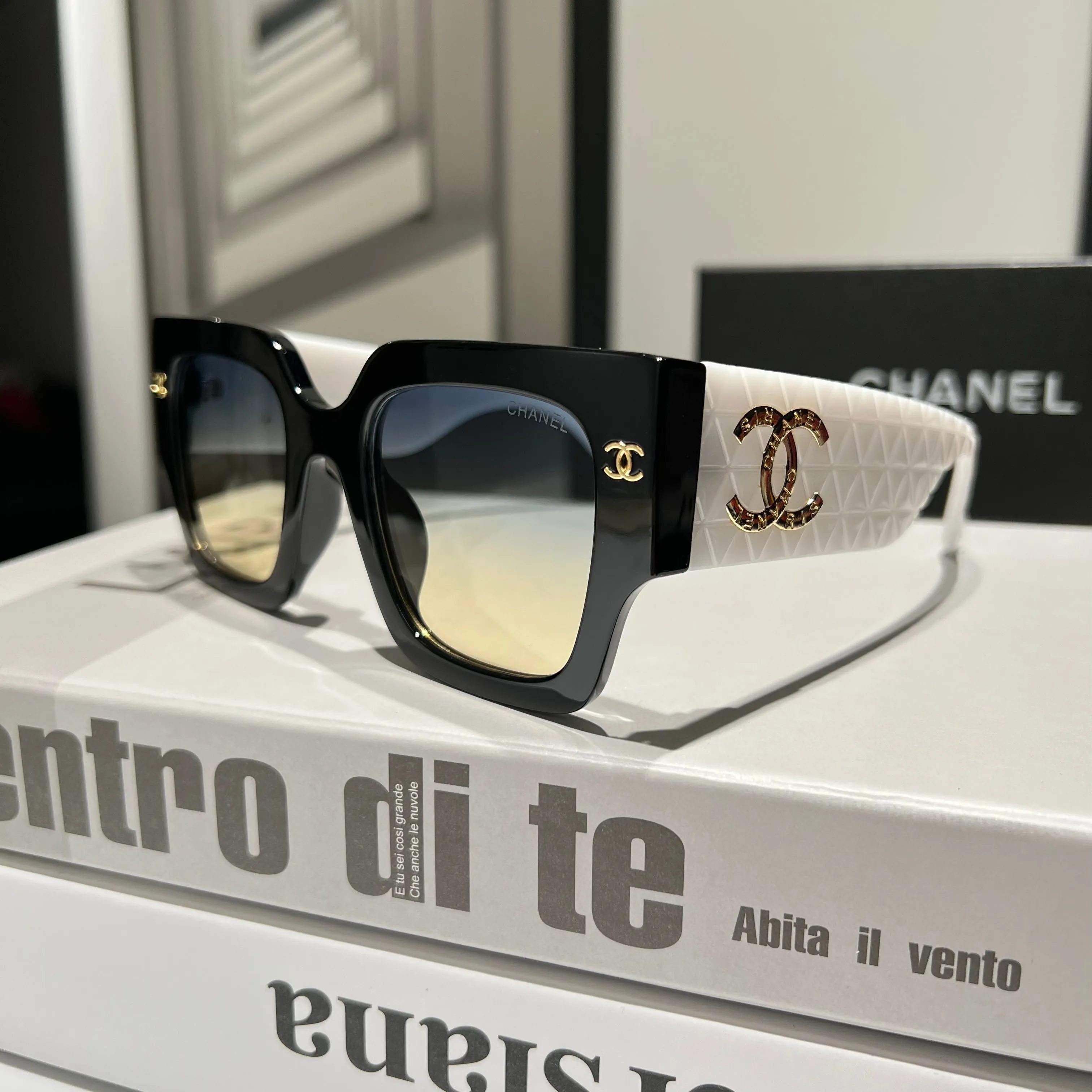 6-color fashionable CC letter sunglasses