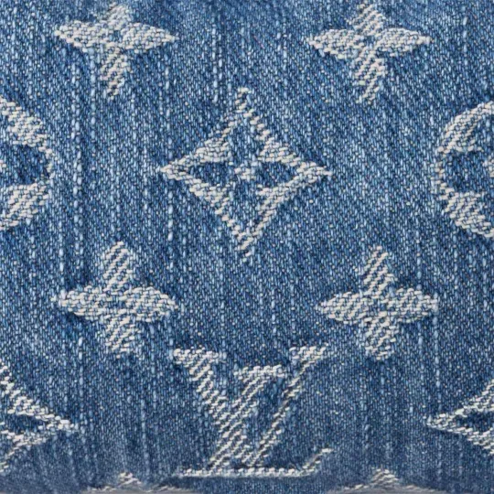 Hills Pochette M82949