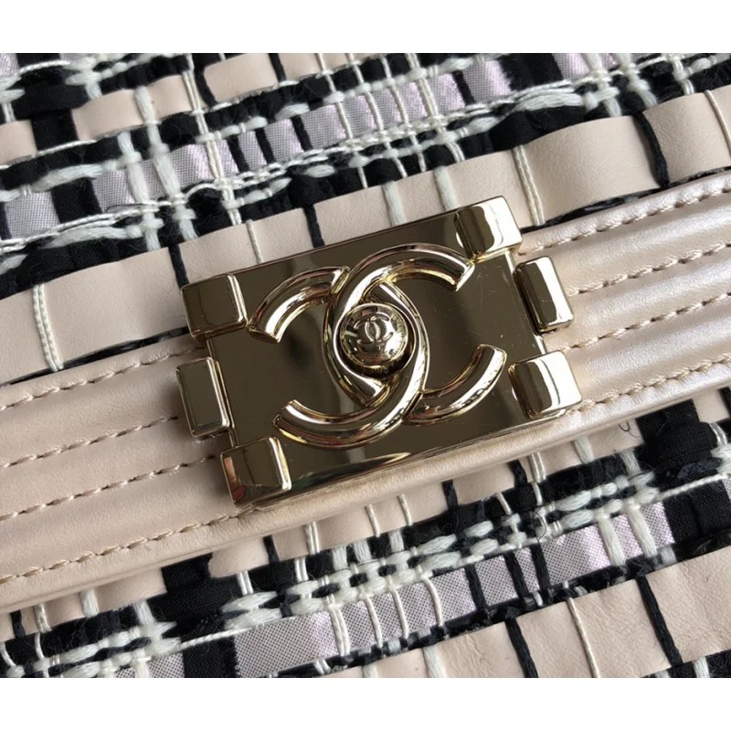 Chanel Boy Chanel Handbag As0130