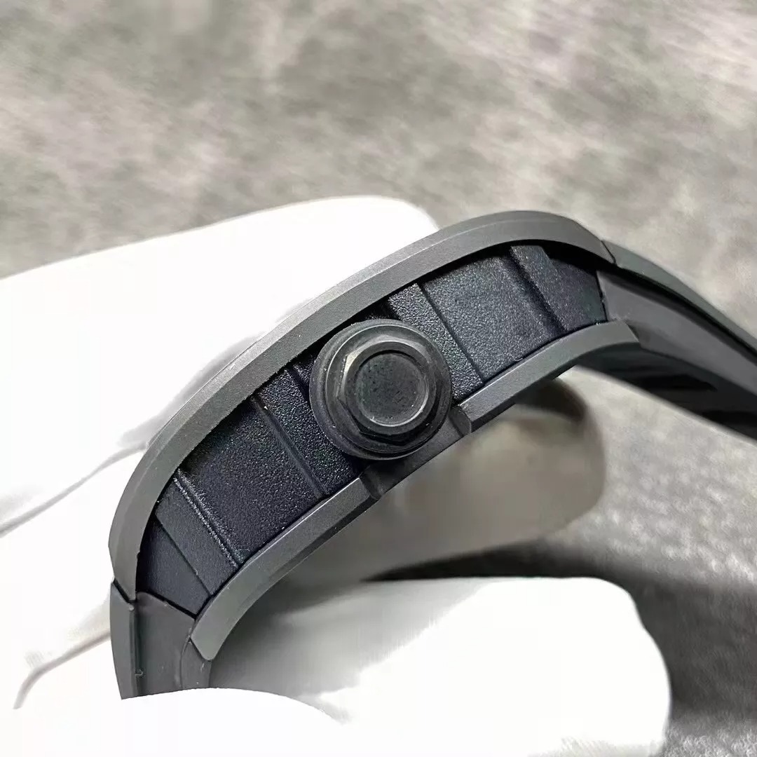 RM055 Skeleton Black Dial Black Bezel Black Rubber Strap KV RMUL2