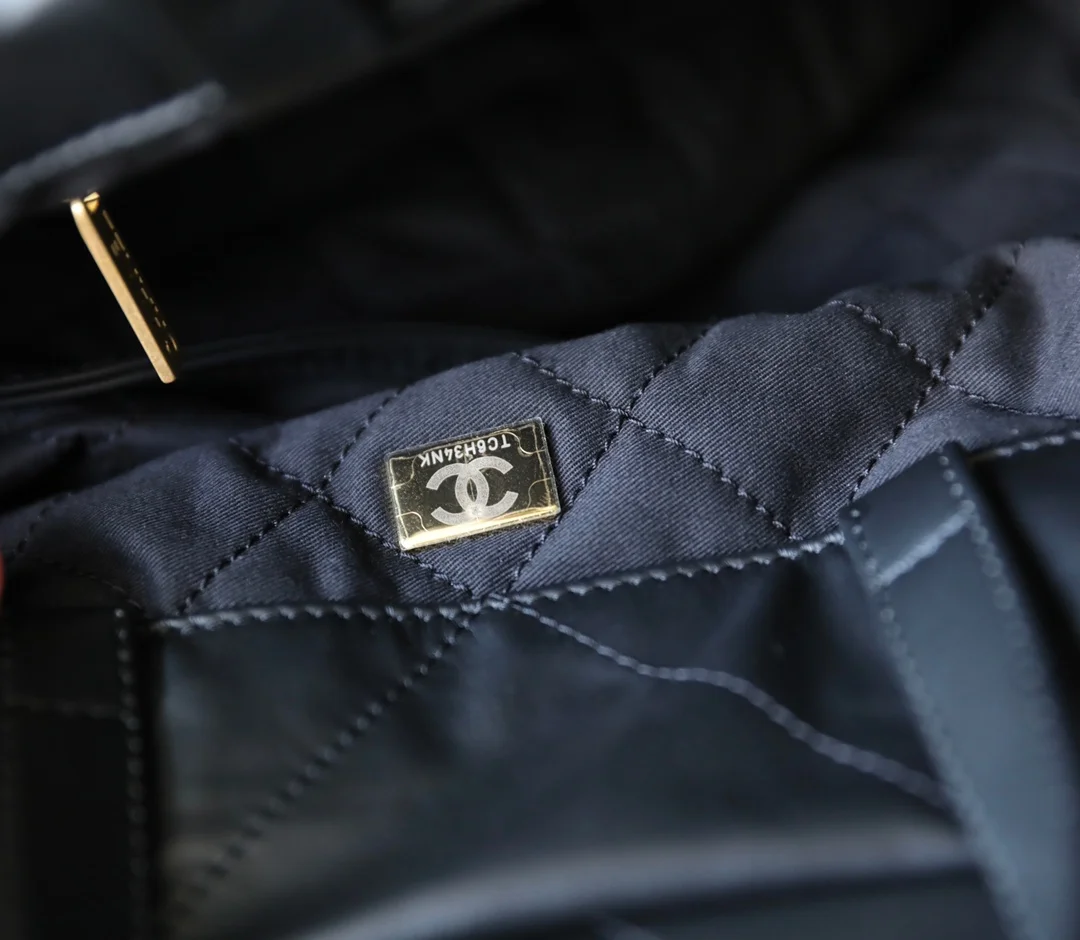 Chanel Large CHANEL 22 Backpack Black For Women, Women’s Bags 19.9in/51cm AS3313 B08037 NH627