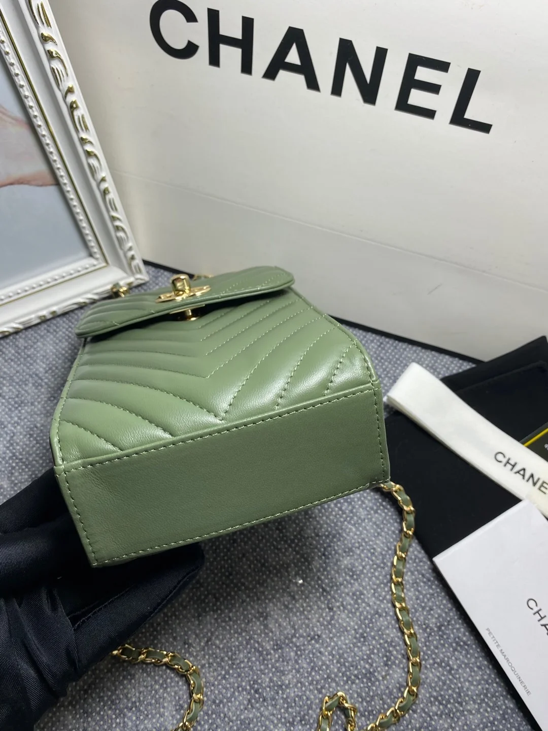 Chanel Chevron Trendy Cc Phone Olive Bag For Women 18cm/7in