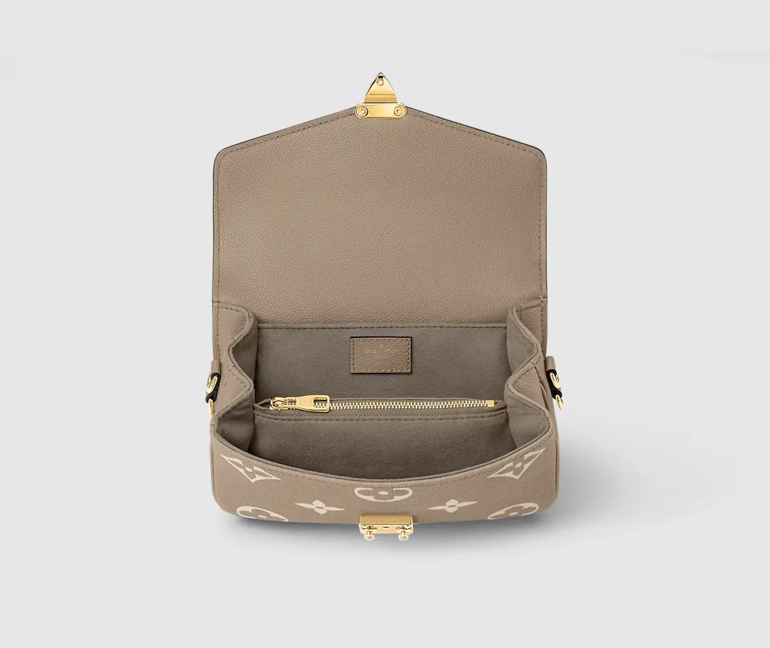 Pochette Métis East West M23081