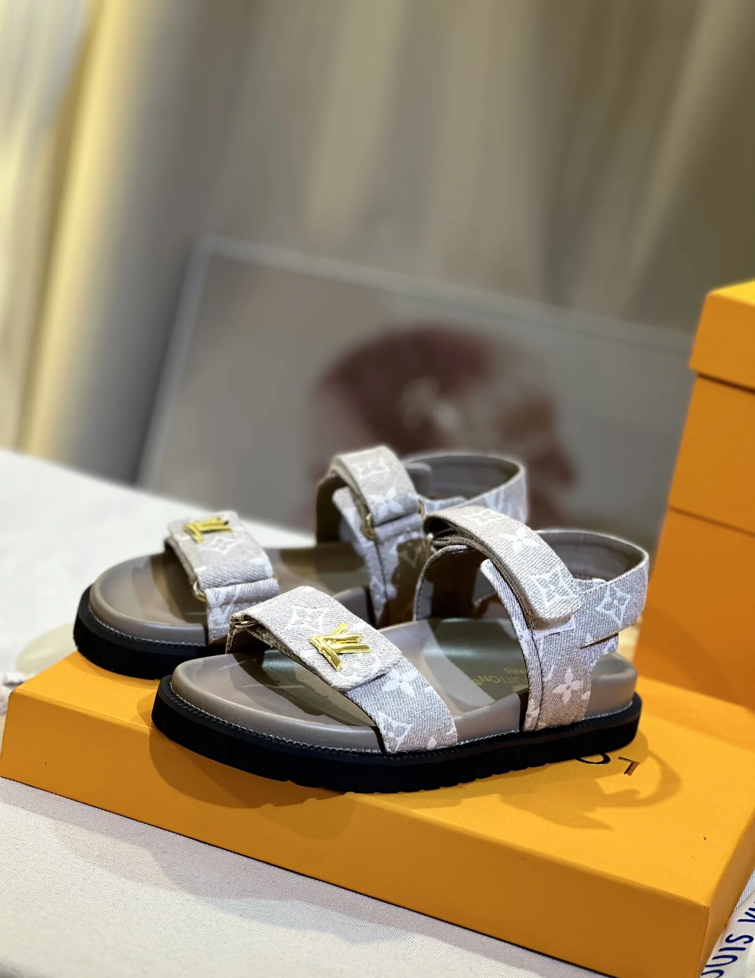 Louis new arrival summer women shoes