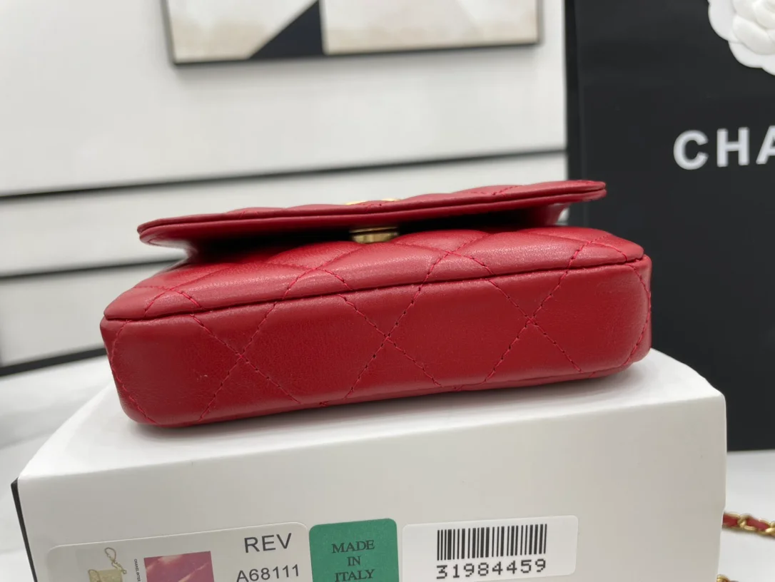 Chanel Classic Distressed Red For Women, Women’s Bags 4.7in/12cm