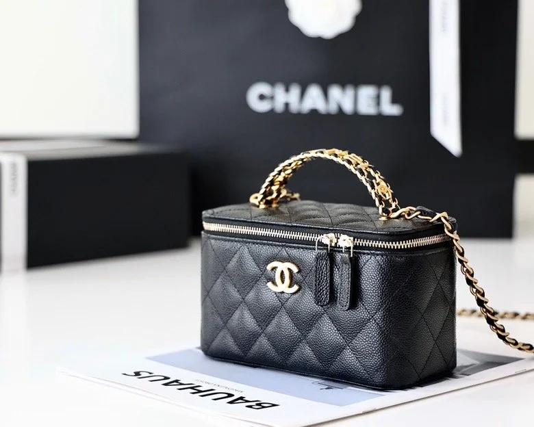 Chanel Small Vanity Case Black For Women 6.7in/17cm AS3171