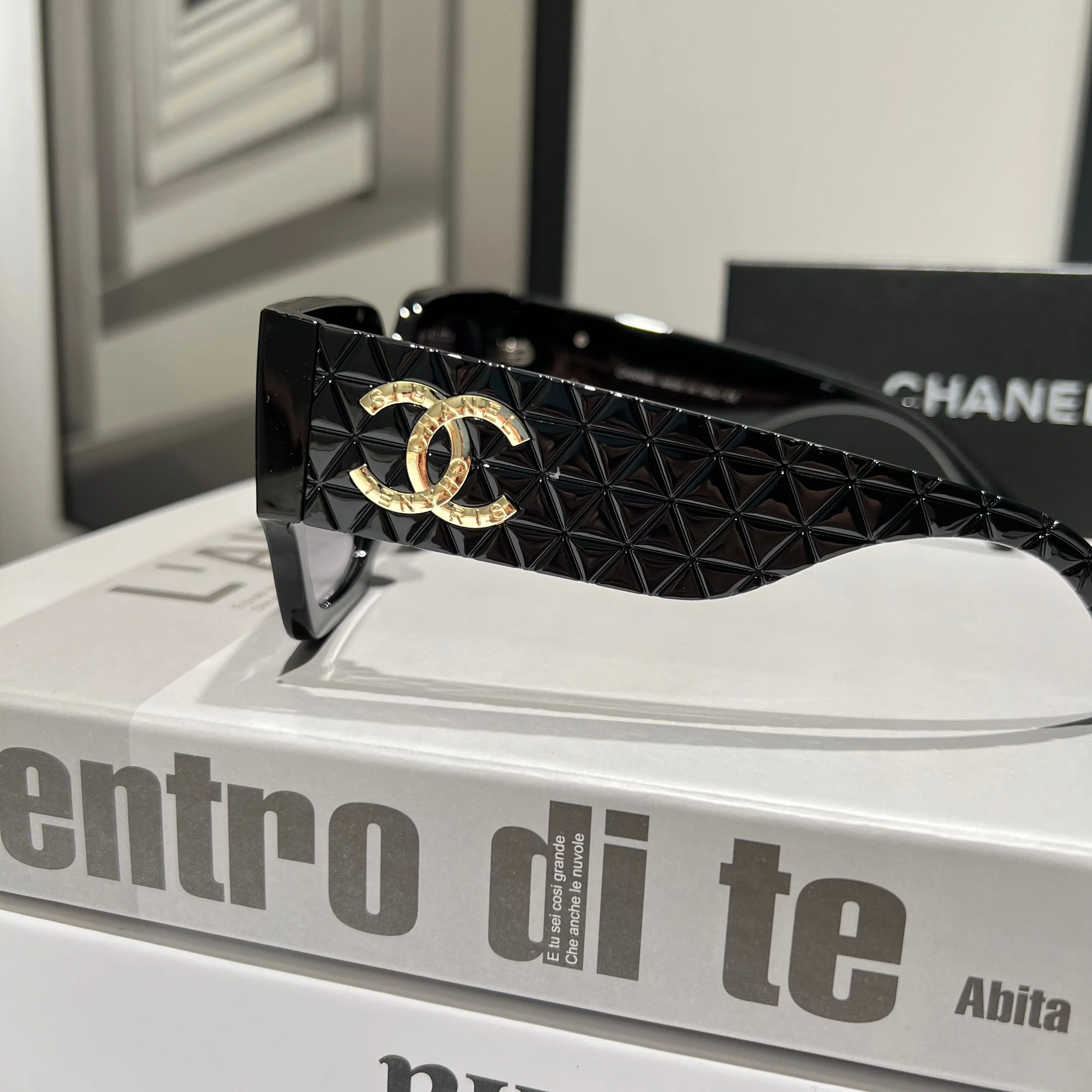 6-color fashionable CC letter sunglasses