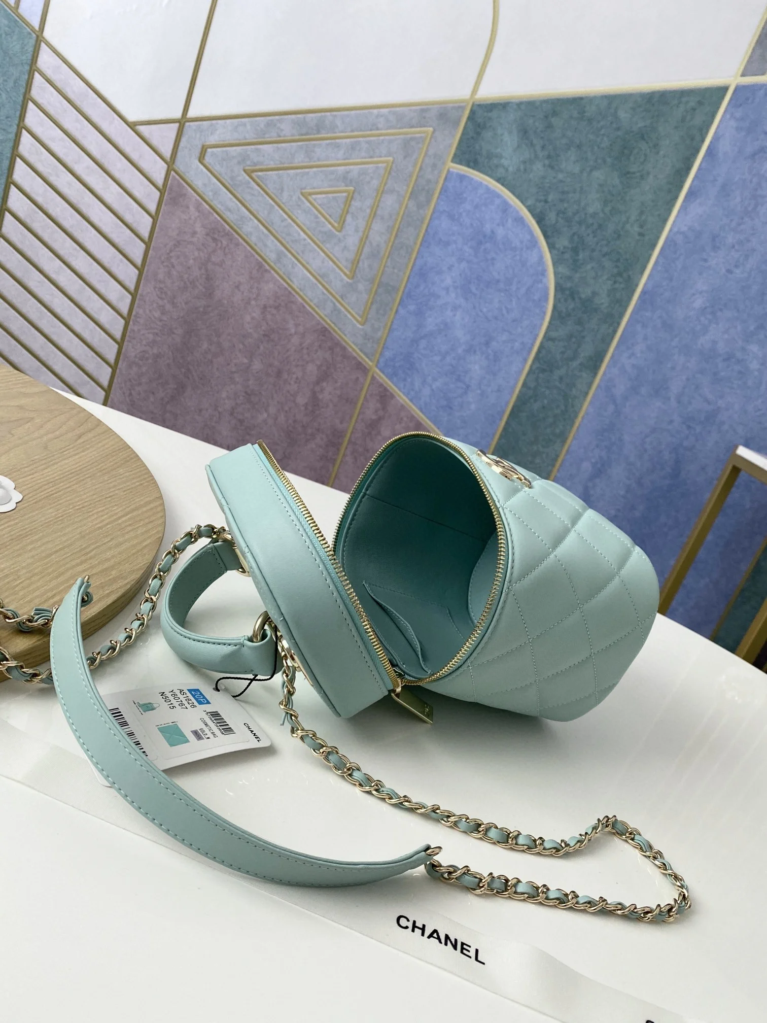 Chanel Vanity Case Gold Hardware Light Green For Women, Women’s Handbags, Shoulder Bags 9.4in/24cm