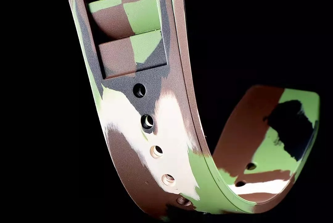 RM 35-01 Black Bezel Red Makers Camouflage Rubber Strap KV RUML3