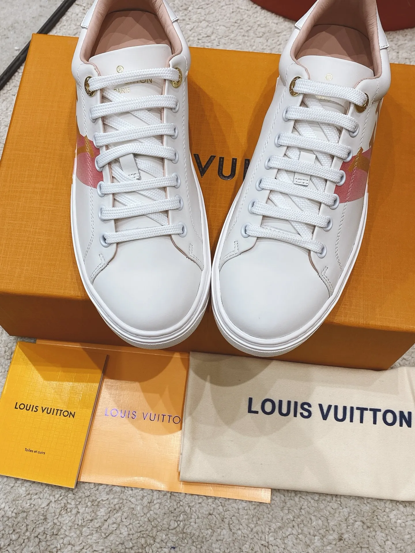 Louis new arrival Time Out women sneakers 03