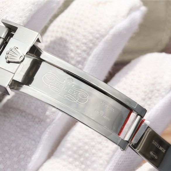 Submariner Silver Blue / Red Diamond 40mm