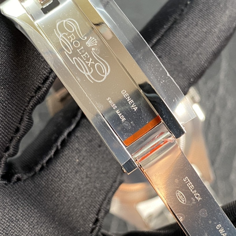 Explorer II Multiple dial options 42mm