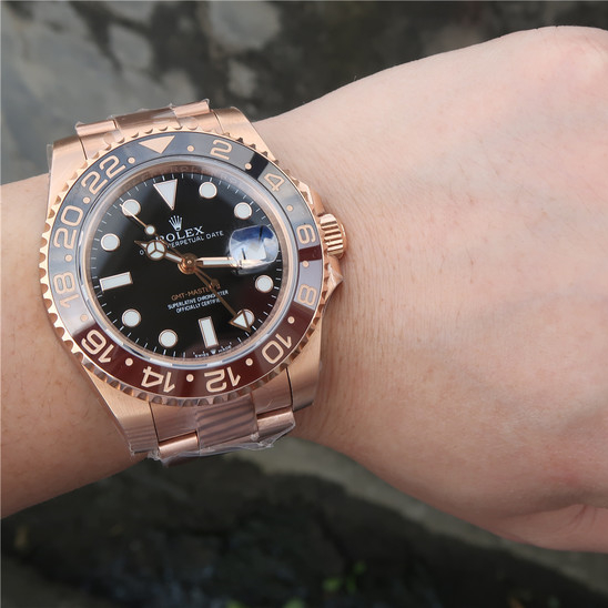 GMT MASTER 2 Rose Gold Multicolor Selection 40mm
