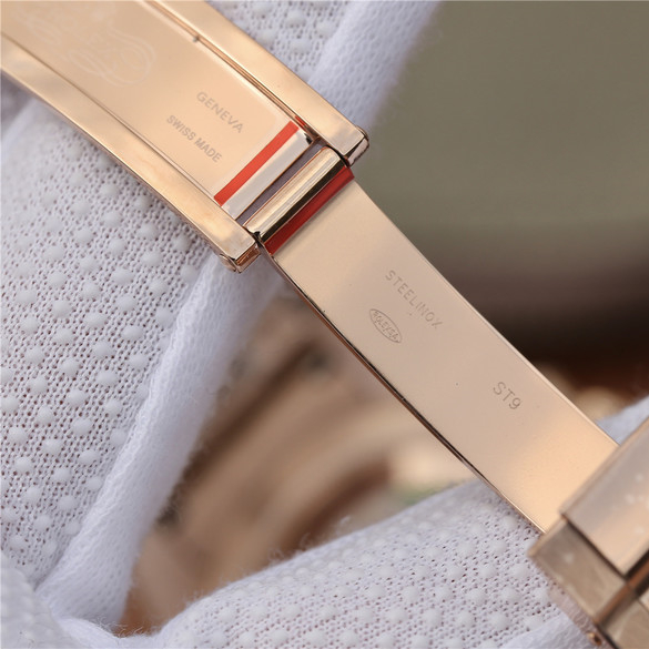 GMT MASTER 2 Rose Gold Multicolor Selection 40mm