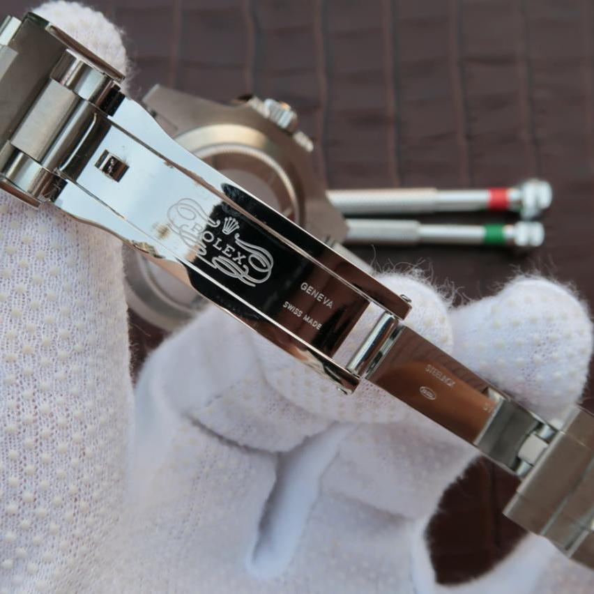 Submariner Silver Green Diamond 40mm